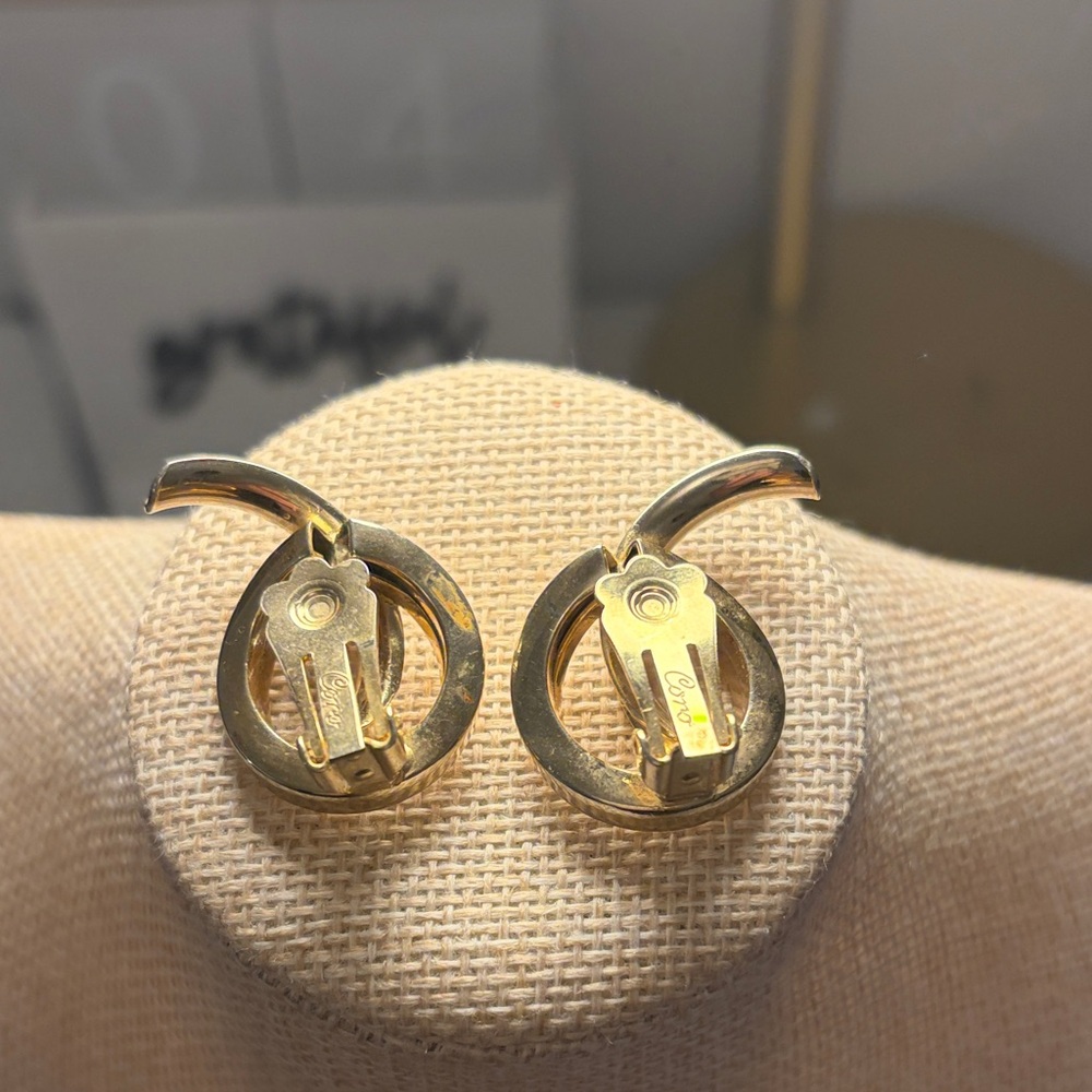 Vintage Coro Gold Swirl Earrings Clip - Picture 3 of 5